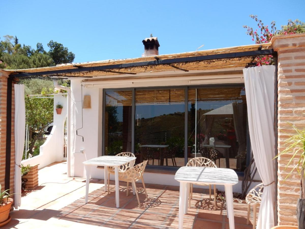 Bed And Breakfast Lagabella Sedella Exterior foto